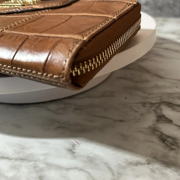 COACH CAYMAN EMBOSSED TAN LEATHER ZIPPY WALLET IN EUC - Picture 9 of 14